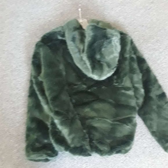 Faux Fur Ladies Jacket - Picture 2 of 2